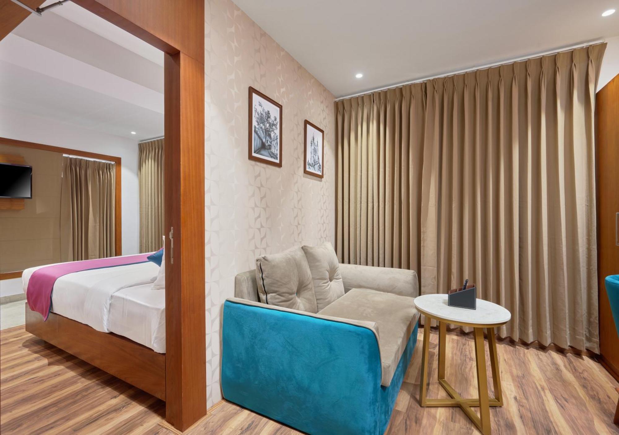 Hotel Q-White Crescent Kochi Exterior foto